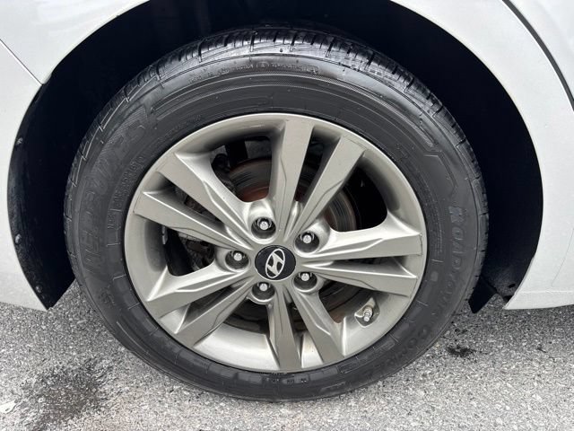 Used 2018 Hyundai Elantra SEL FWD image 21