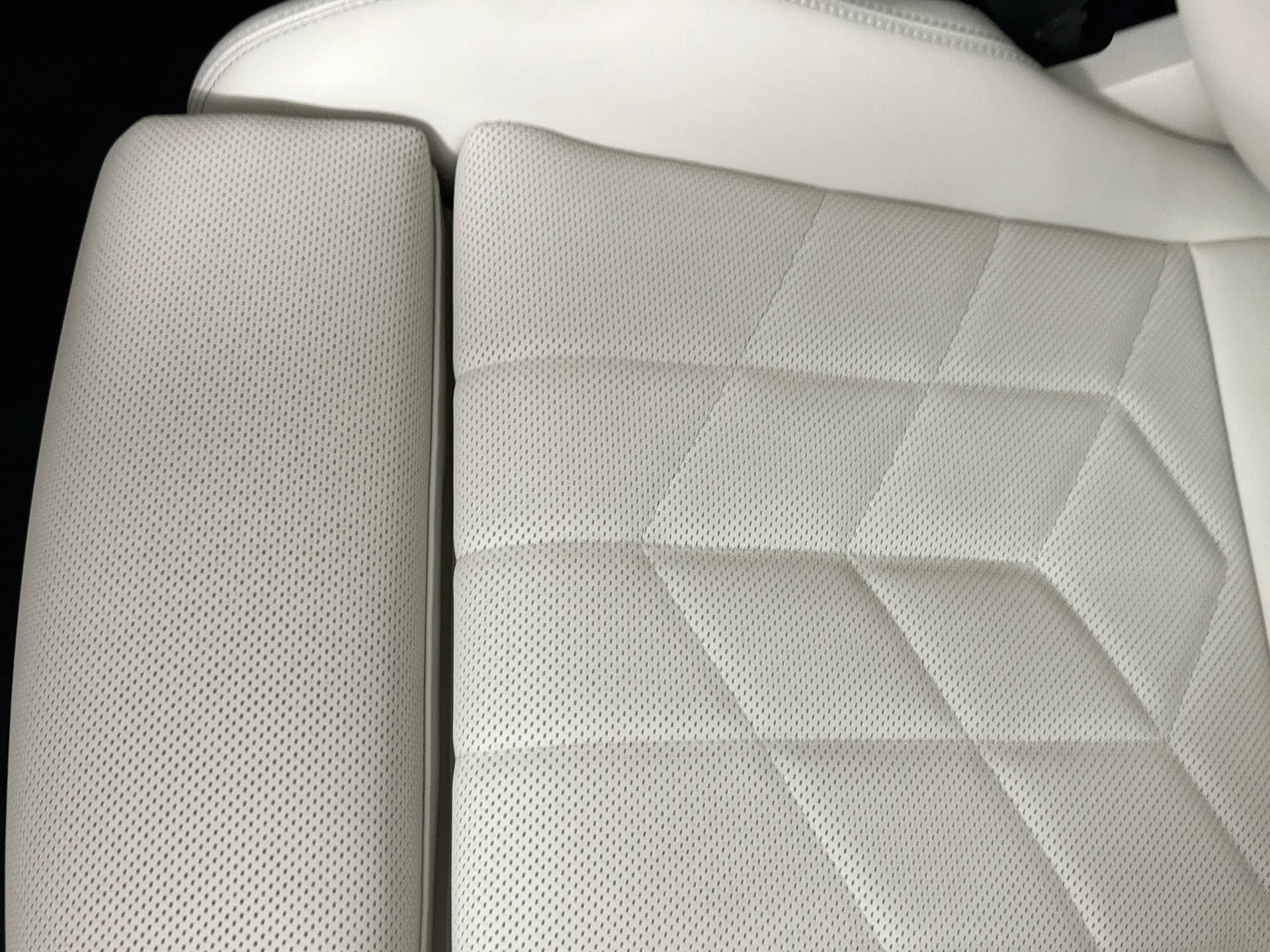 Used 2025 BMW 530i w/ Premium Package RWD image 21