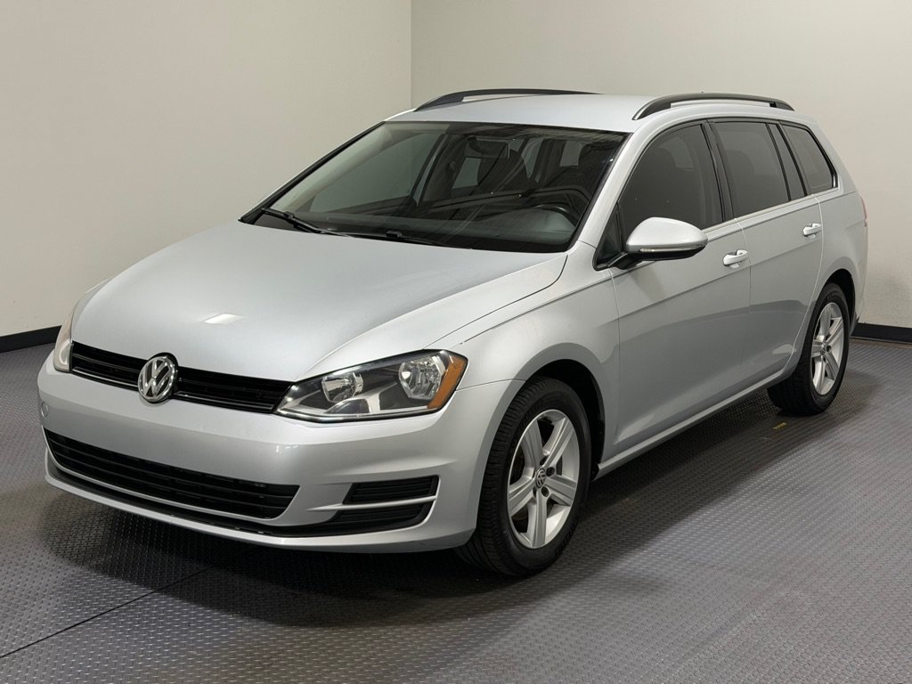 Used 2015 Volkswagen Golf TDI S FWD image 1