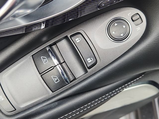 Used 2019 INFINITI Q60 Red Sport 400 image 23