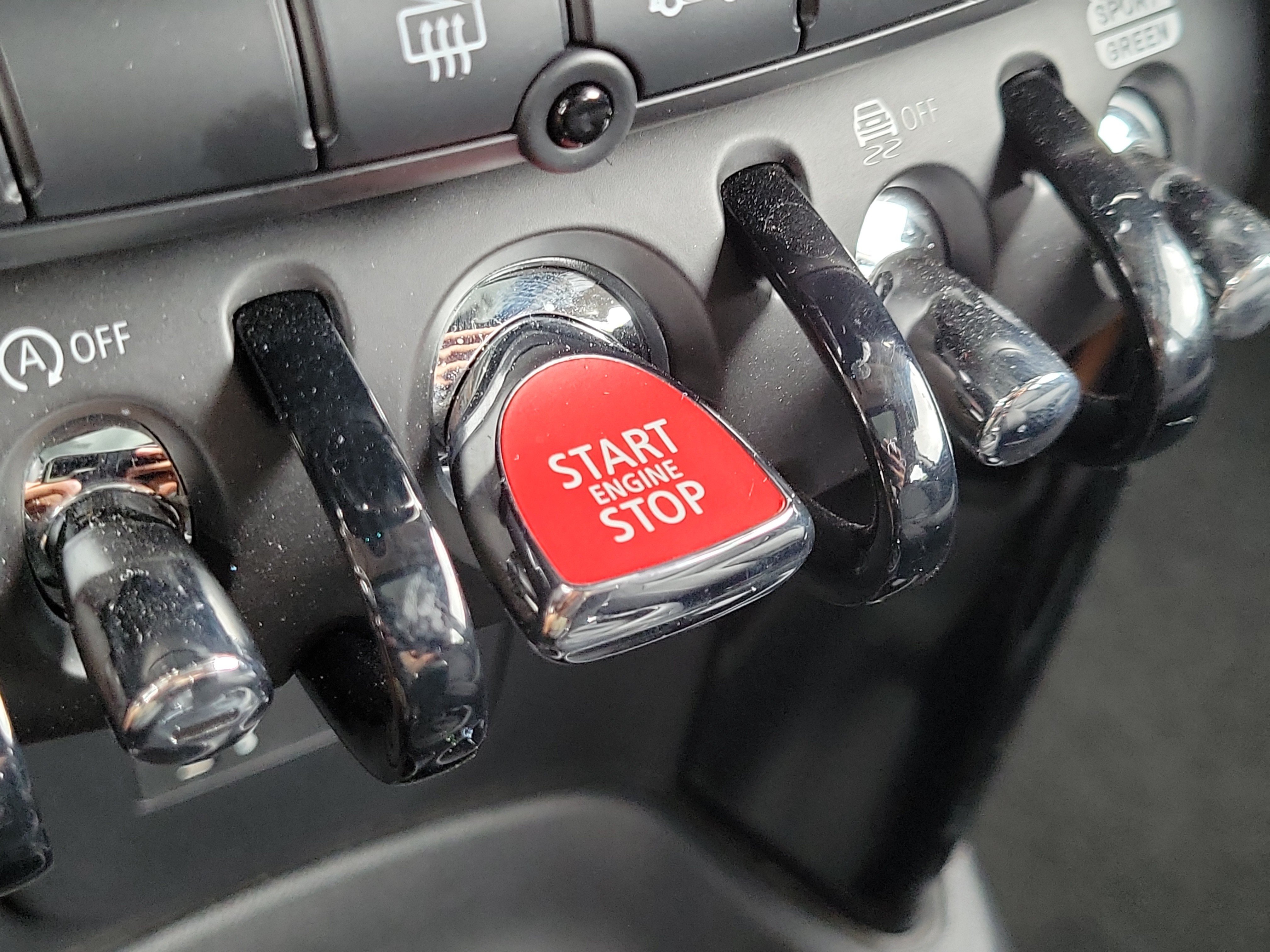 Used 2022 MINI Cooper S w/ Premium Package FWD image 29