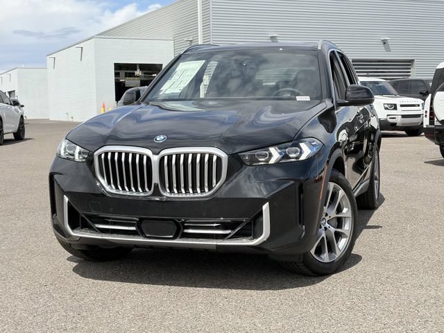 Used 2026 BMW X5 xDrive50e AWD/4WD image 3