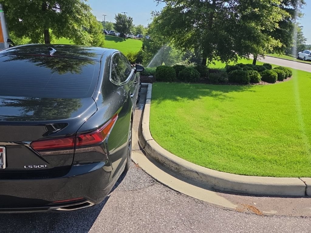 Used 2021 Lexus LS 500 F Sport w/ Accessory Package (Z2) RWD image 8