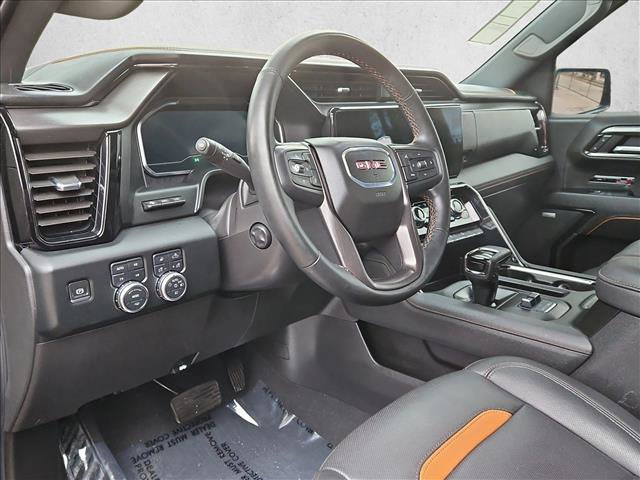 Used 2024 GMC Sierra 1500 AT4 w/ Technology Package AWD/4WD image 9