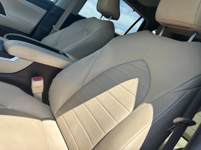 Used 2022 Toyota Highlander XLE FWD image 9