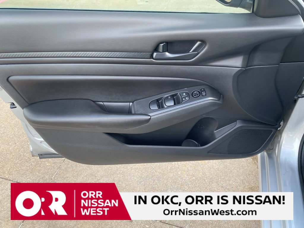 Used 2024 Nissan Altima 2.5 S image 12