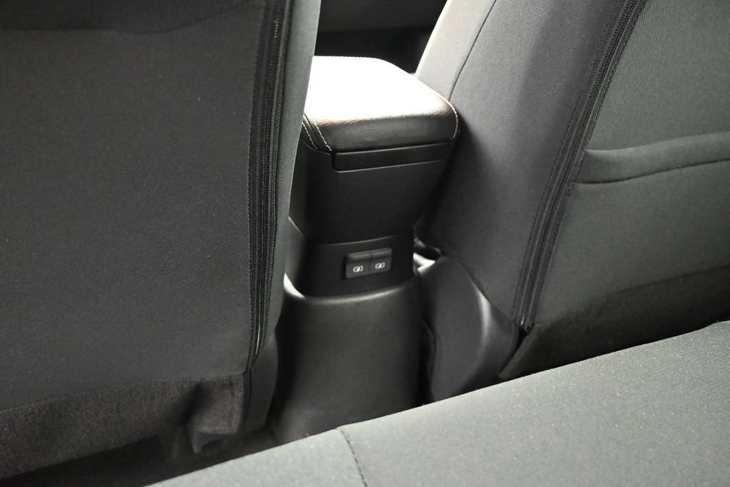 Certified 2025 Nissan Kicks Play S FWD image 17