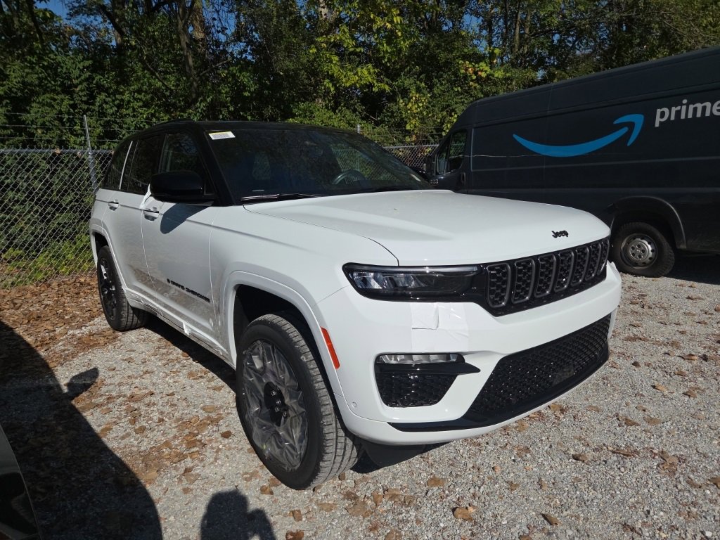 New 2025 Jeep Grand Cherokee Summit video 1