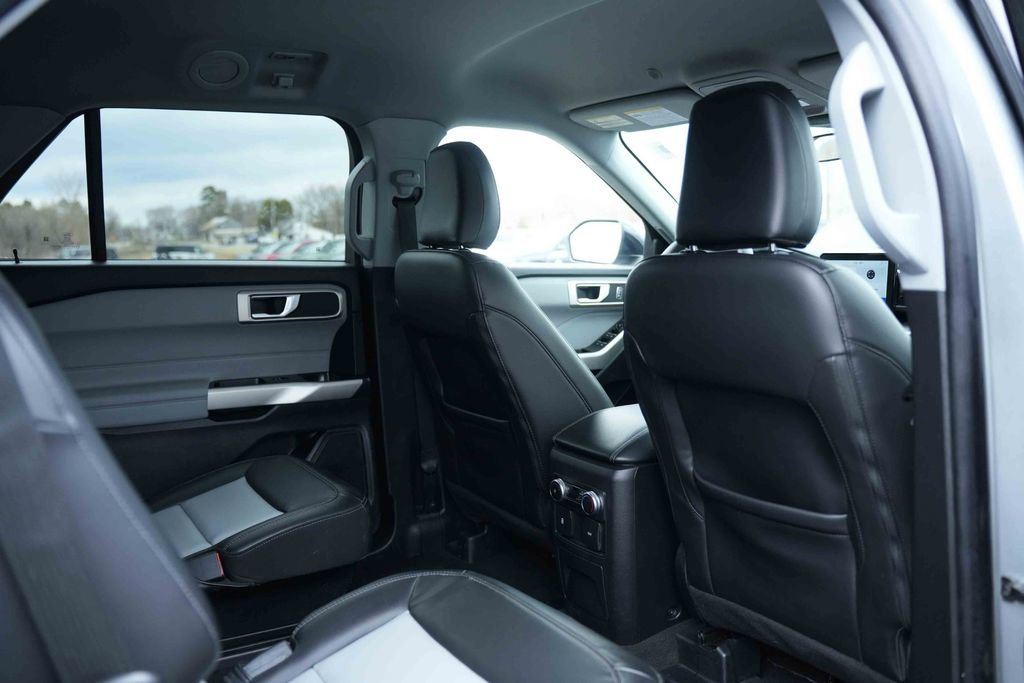 Certified 2023 Ford Explorer XLT w/ Equipment Group 202A image 22
