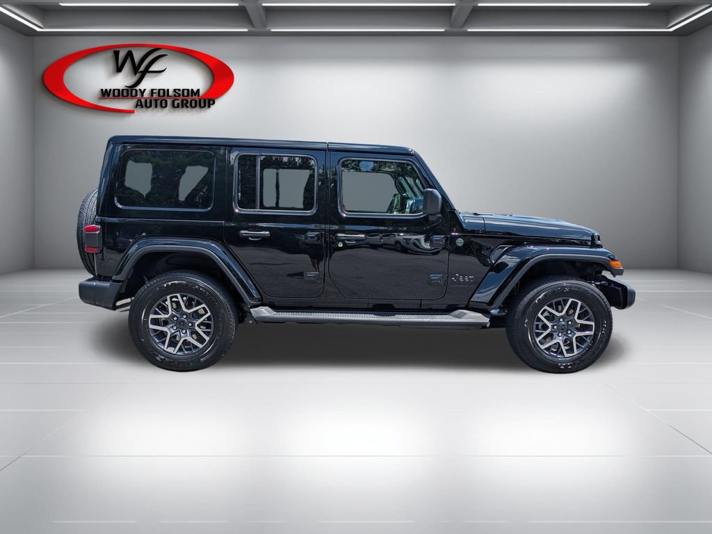 New 2026 Jeep Wrangler Unlimited Sahara AWD/4WD image 3