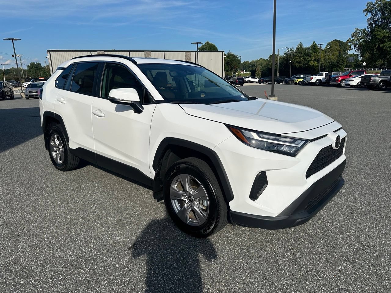 Used 2025 Toyota RAV4 XLE w/ Convenience Package FWD image 11