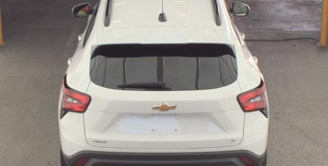 Used 2024 Chevrolet Trax LT w/ Driver Confidence Package image 6