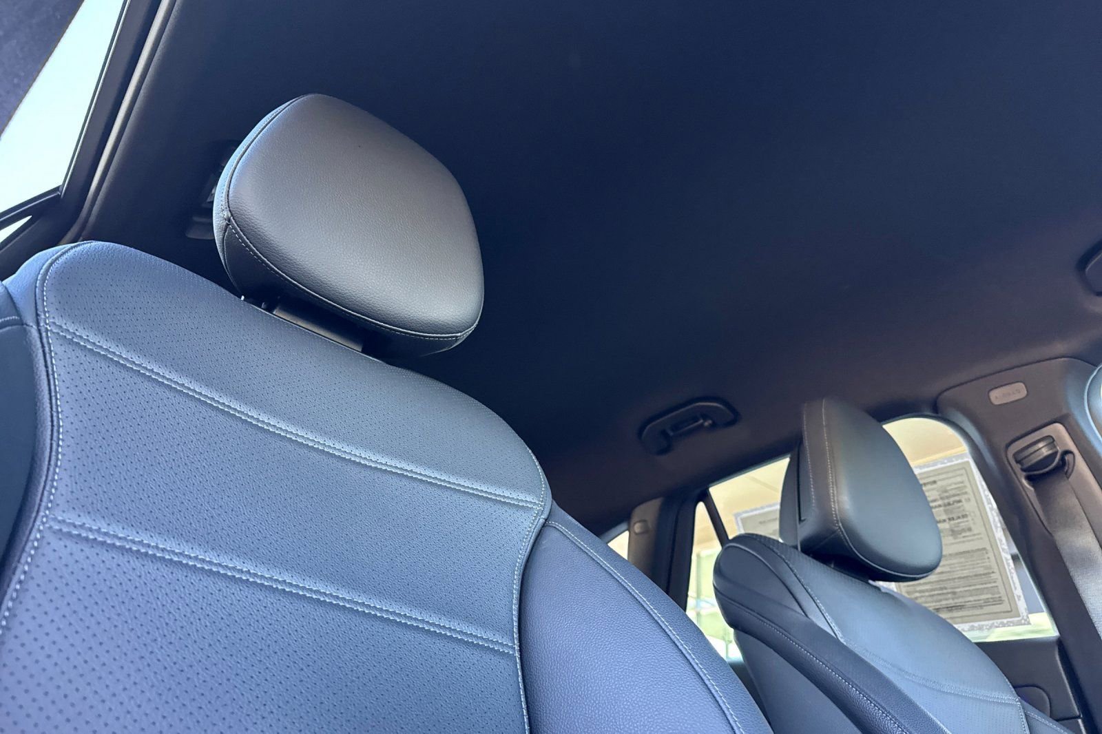 Certified 2025 Mercedes-Benz GLC 300 image 9