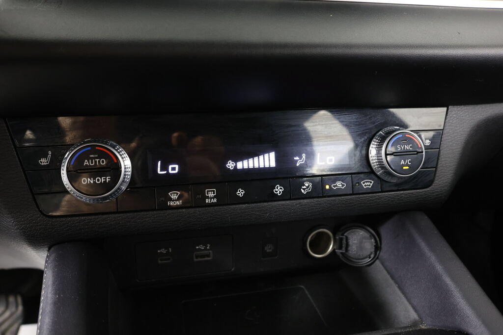 Used 2024 Mitsubishi Outlander SE AWD/4WD image 36
