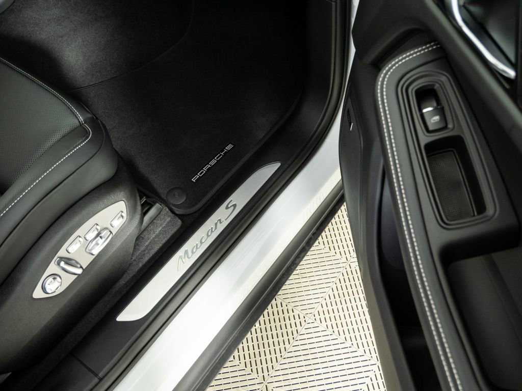New 2026 Porsche Macan S image 26