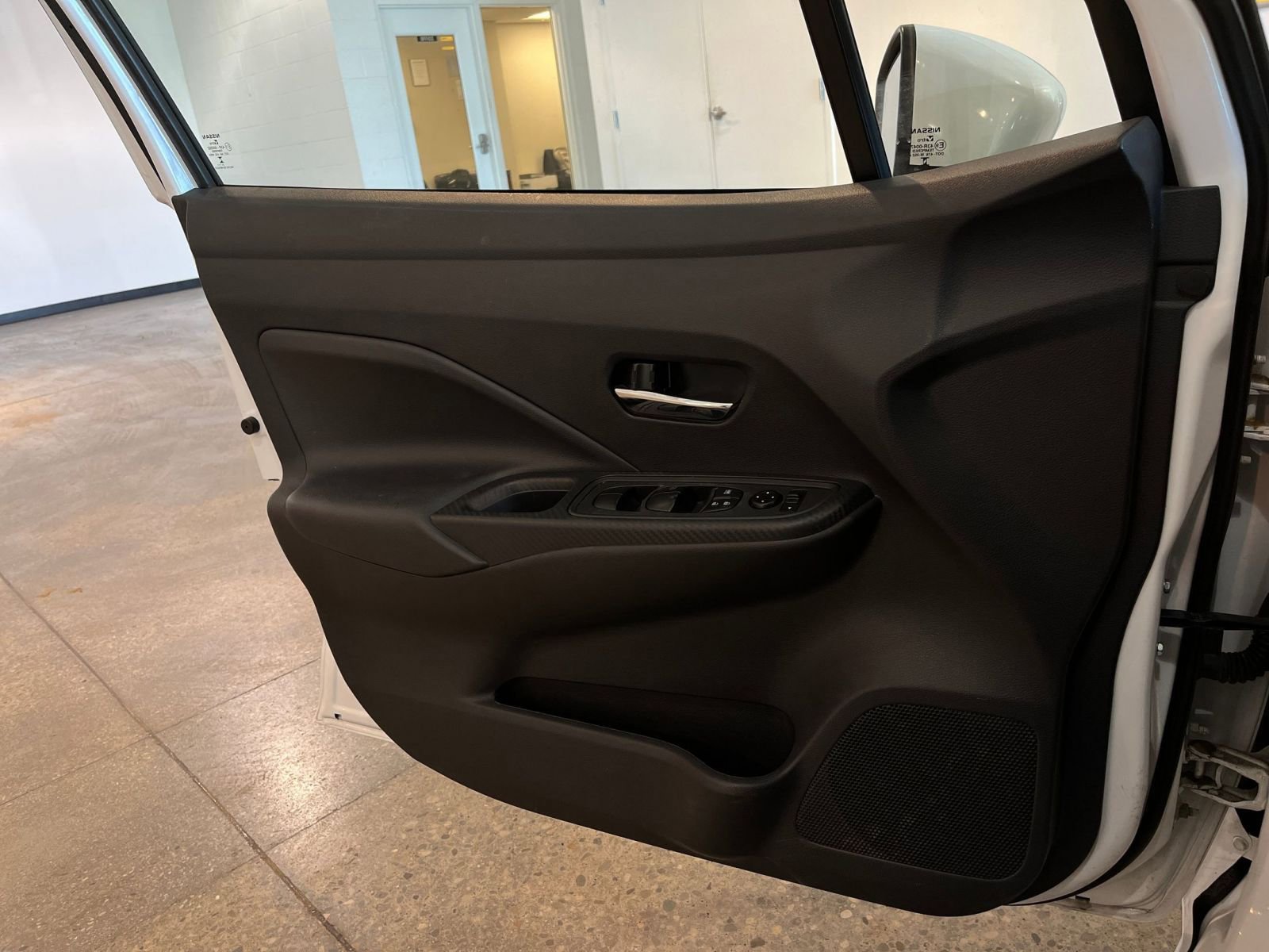 Used 2025 Nissan Versa SV image 18