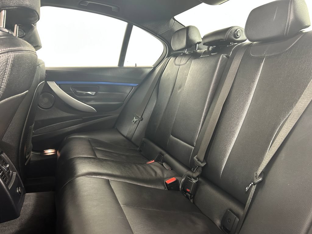 Used 2018 BMW 340i xDrive Sedan w/ Premium Package AWD/4WD image 27