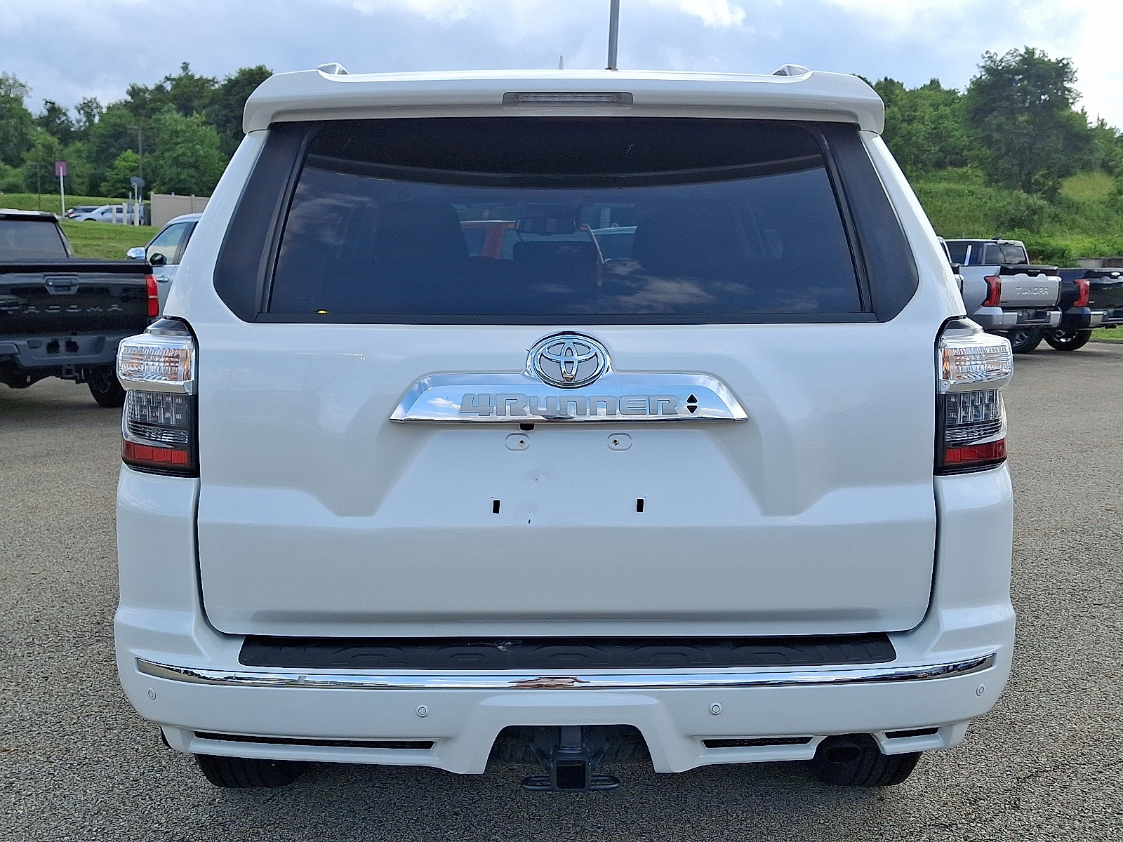 Used 2023 Toyota 4Runner Limited image 5