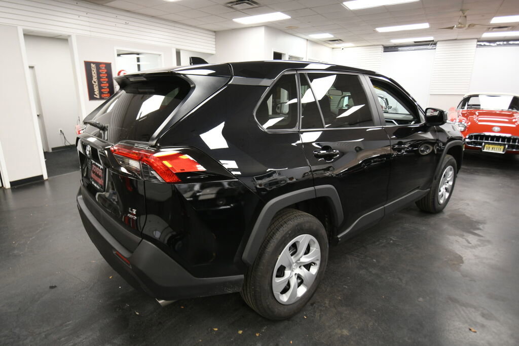 Certified 2024 Toyota RAV4 LE image 7