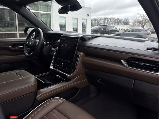 Certified 2025 GMC Yukon Denali Ultimate w/ LPO, Floor Liner Package image 30