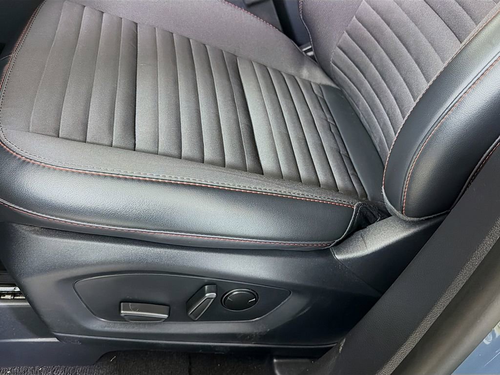 Used 2025 Ford Explorer ST-Line image 23