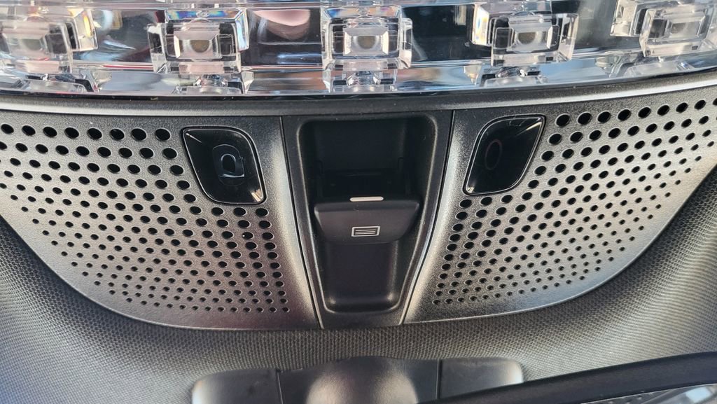 Used 2018 Mercedes-Benz GLC 300 image 36