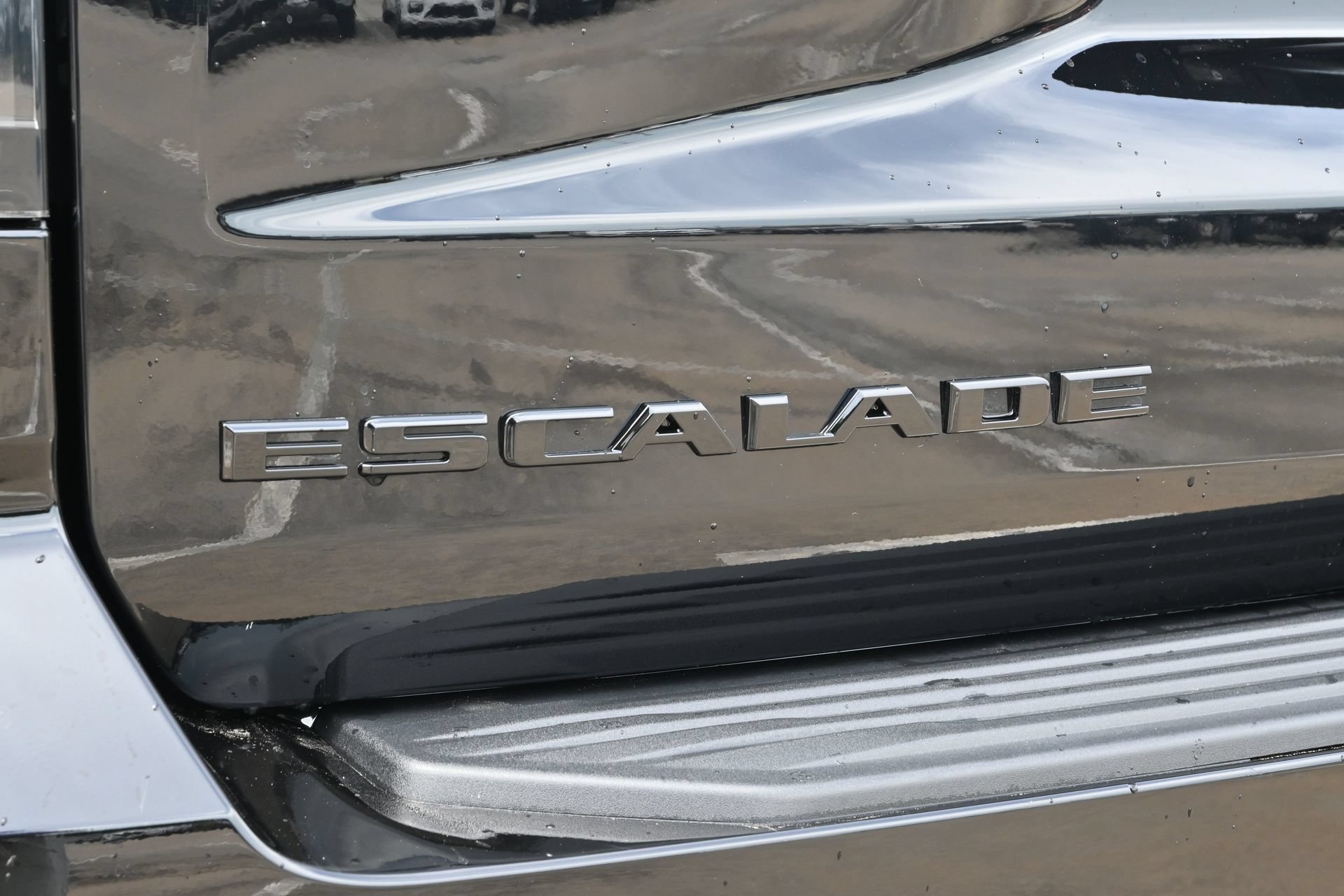 Certified 2026 Cadillac Escalade ESV Platinum Sport w/ LPO, ONYX Package AWD/4WD image 21