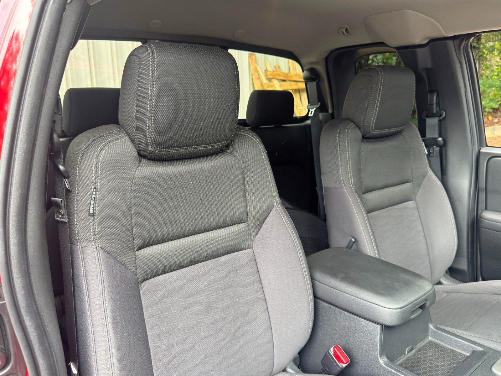 Used 2022 Nissan Frontier SV RWD image 30