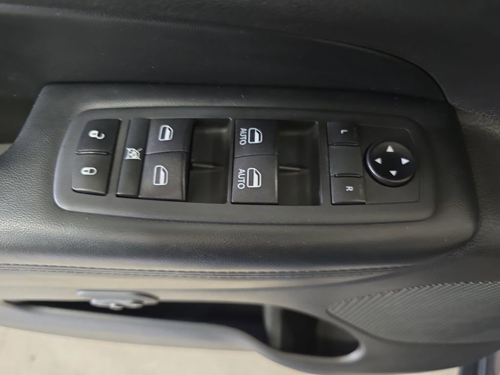 Certified 2020 Jeep Grand Cherokee Limited AWD/4WD image 28