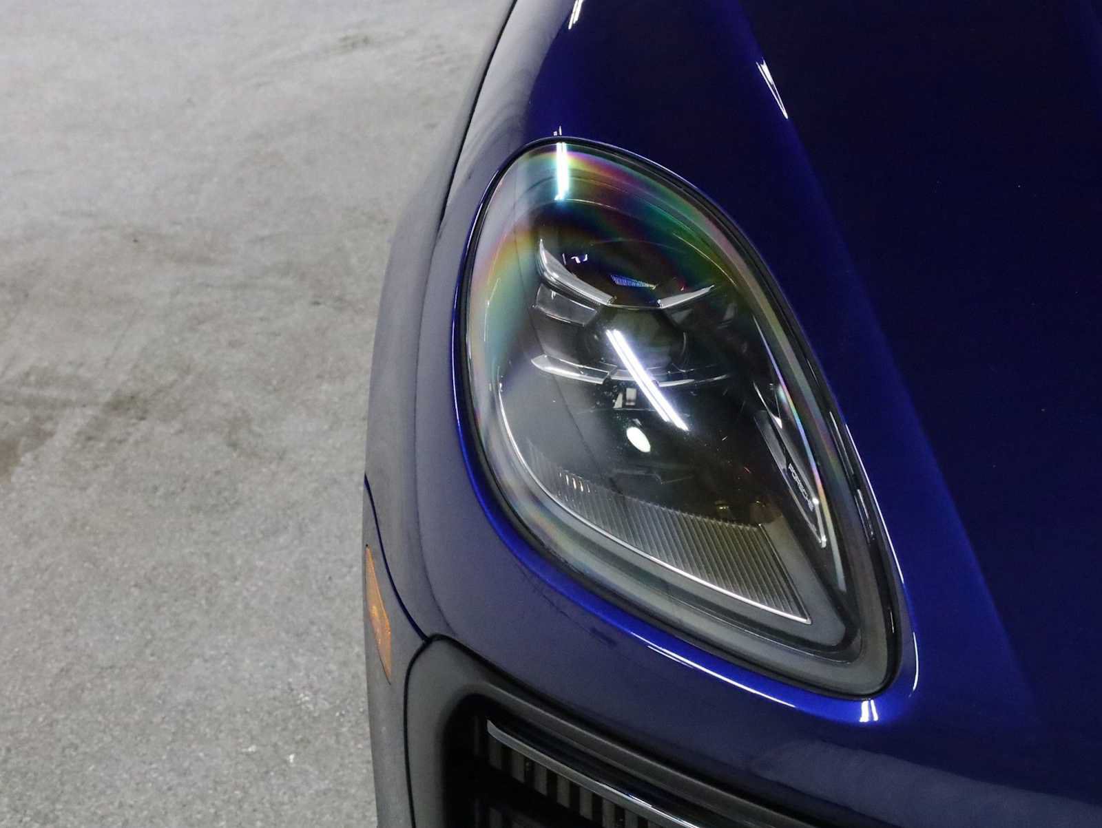 Certified 2023 Porsche Macan S AWD/4WD image 15