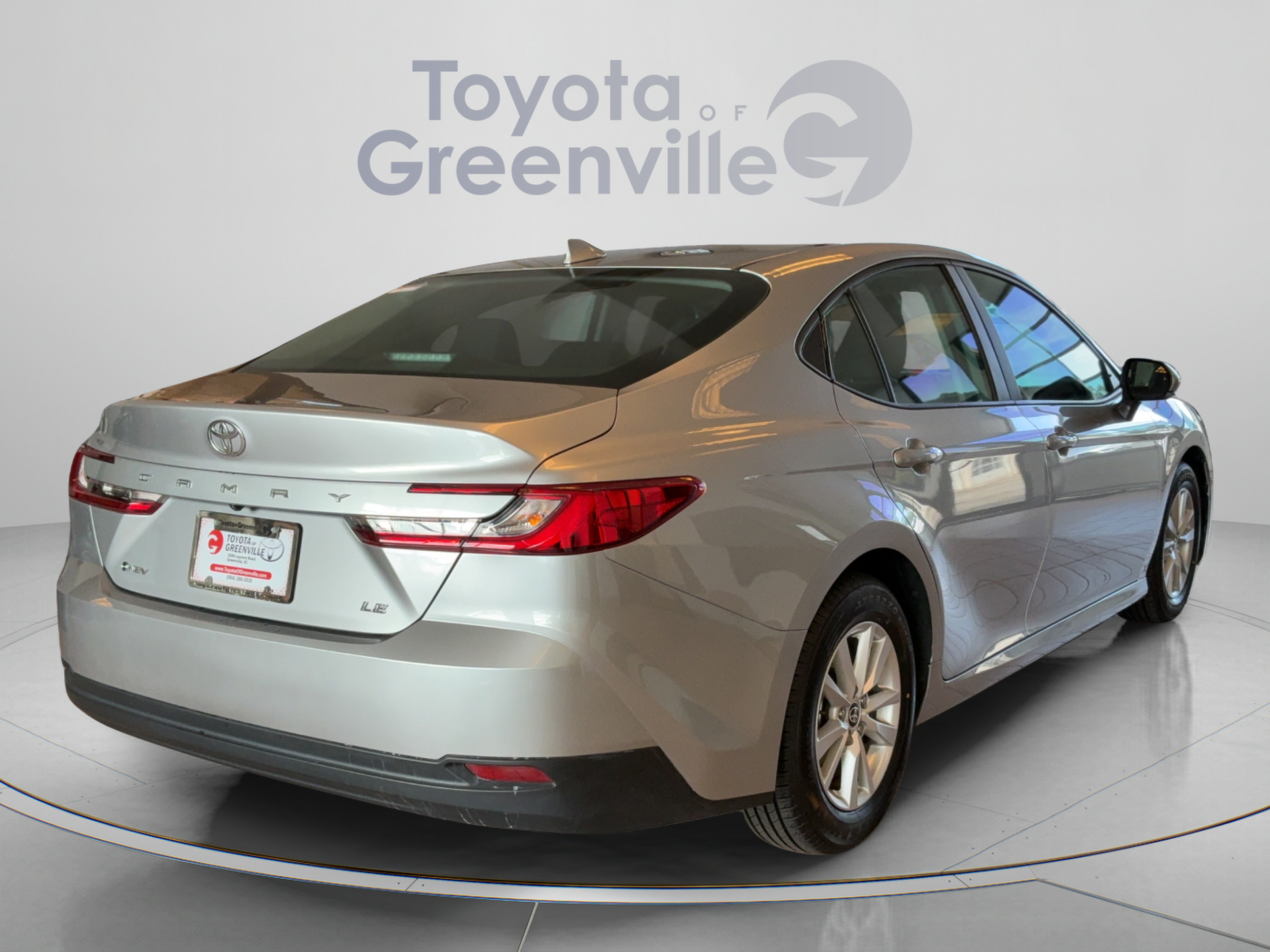 Used 2025 Toyota Camry LE FWD image 6