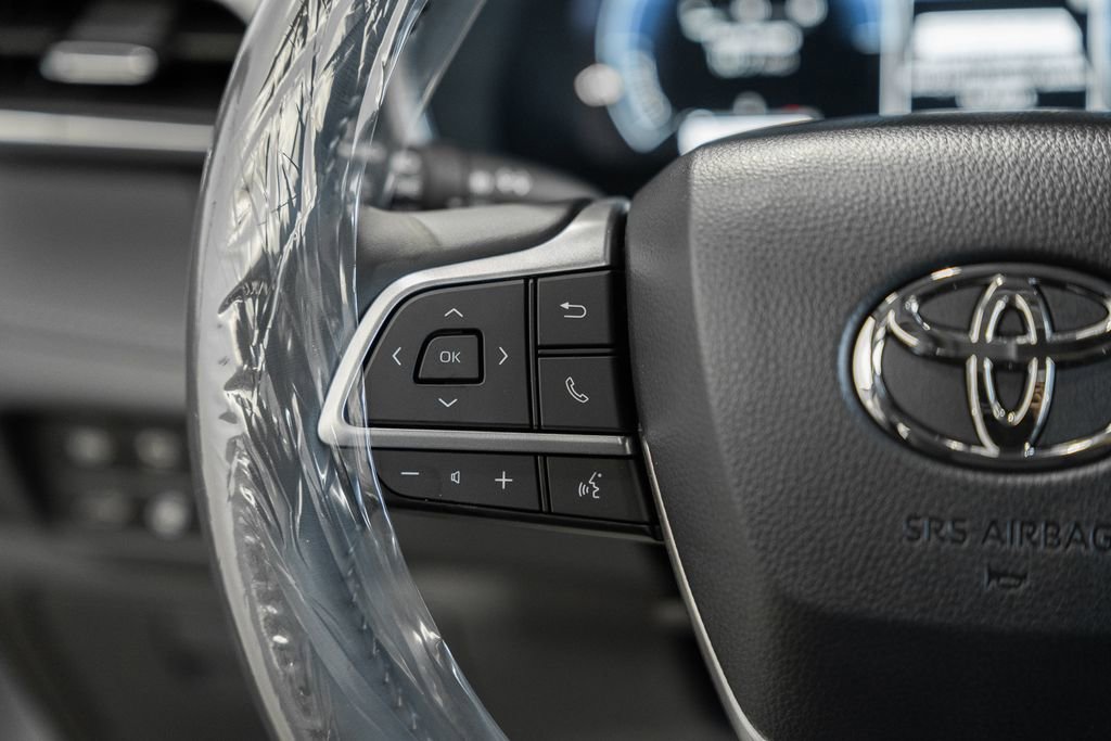 New 2026 Toyota Highlander Platinum image 31