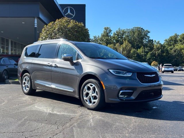 Used 2021 Chrysler Pacifica Limited w/ Premium & Safety Sphere Group AWD/4WD 360° Tour