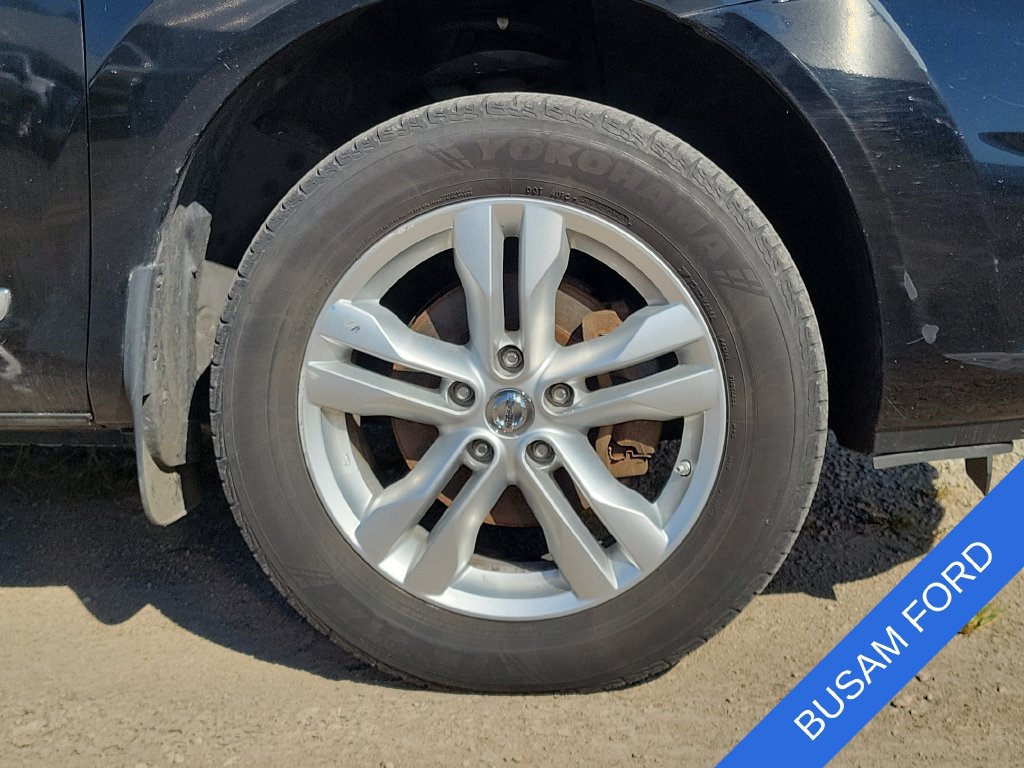 Used 2013 Nissan Rogue SV AWD/4WD image 5