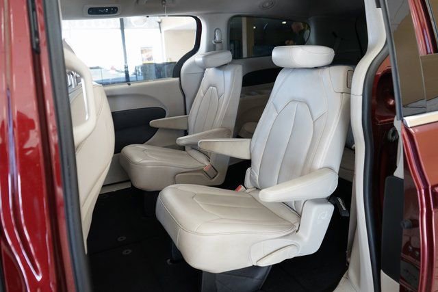 Used 2021 Chrysler Voyager Lxi image 40