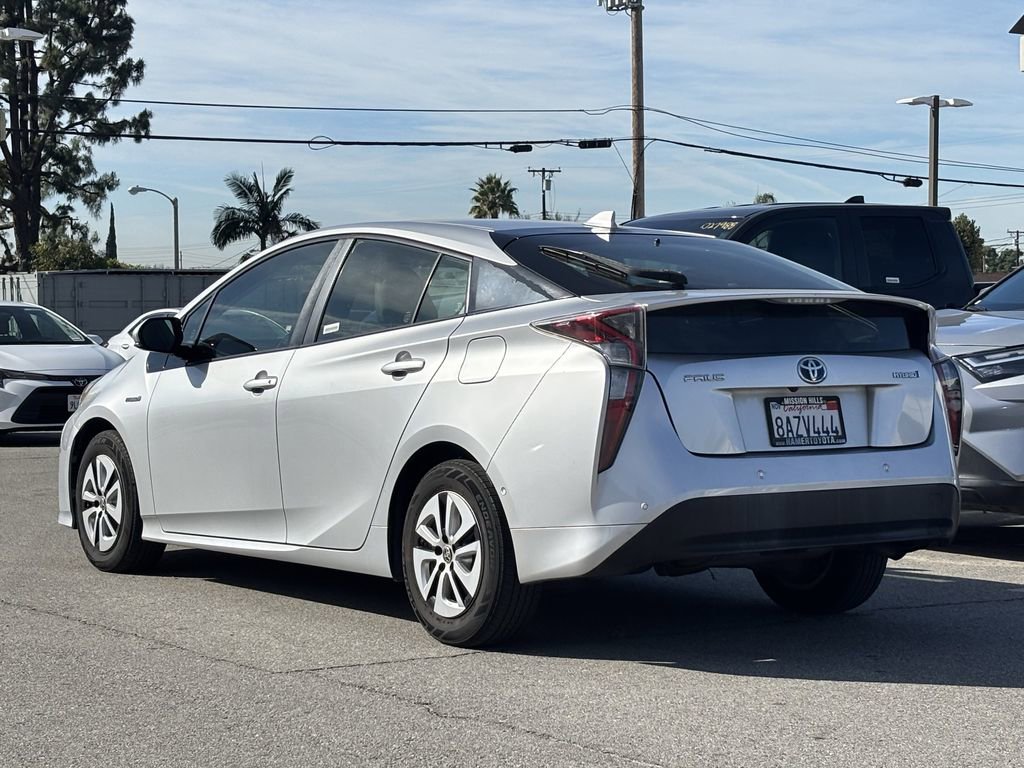 Used 2017 Toyota Prius Three image 4