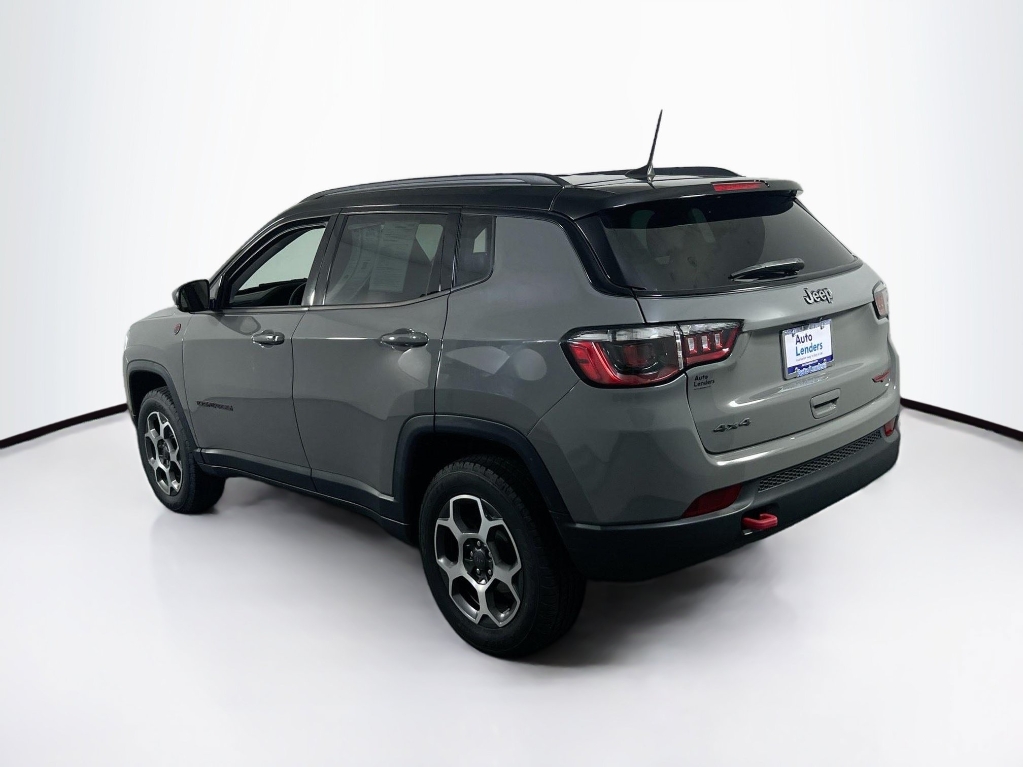 Used 2022 Jeep Compass Trailhawk w/ Trailhawk Convenience Group AWD/4WD image 7