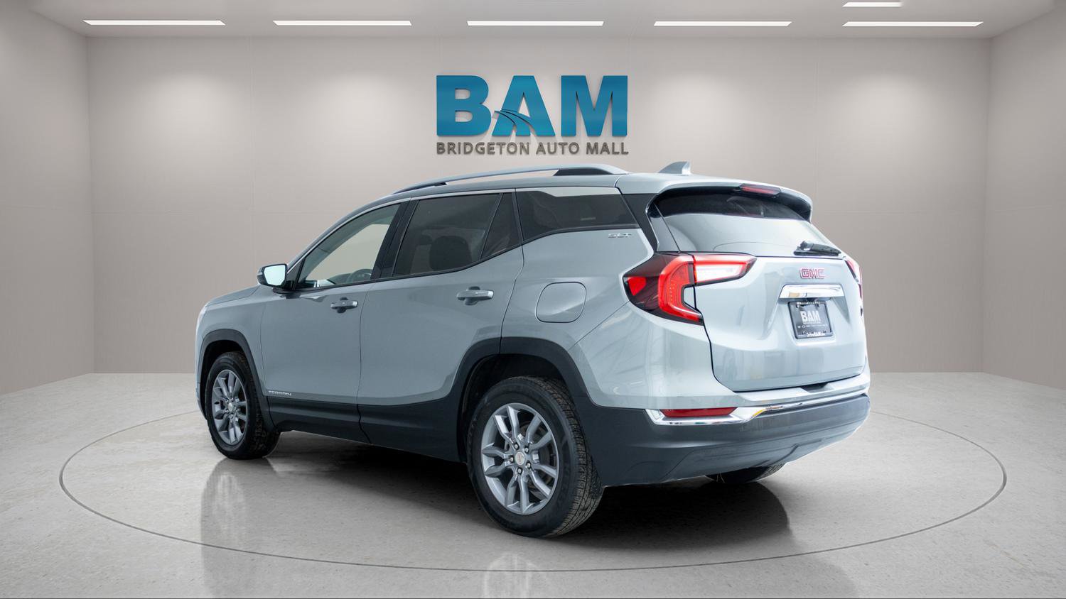 Certified 2023 GMC Terrain SLT AWD/4WD image 5