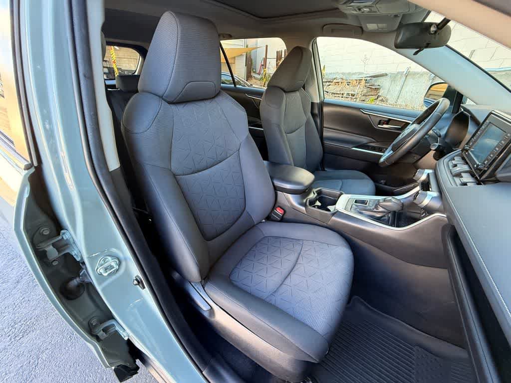 Used 2021 Toyota RAV4 XLE w/ Convenience Package AWD/4WD image 10