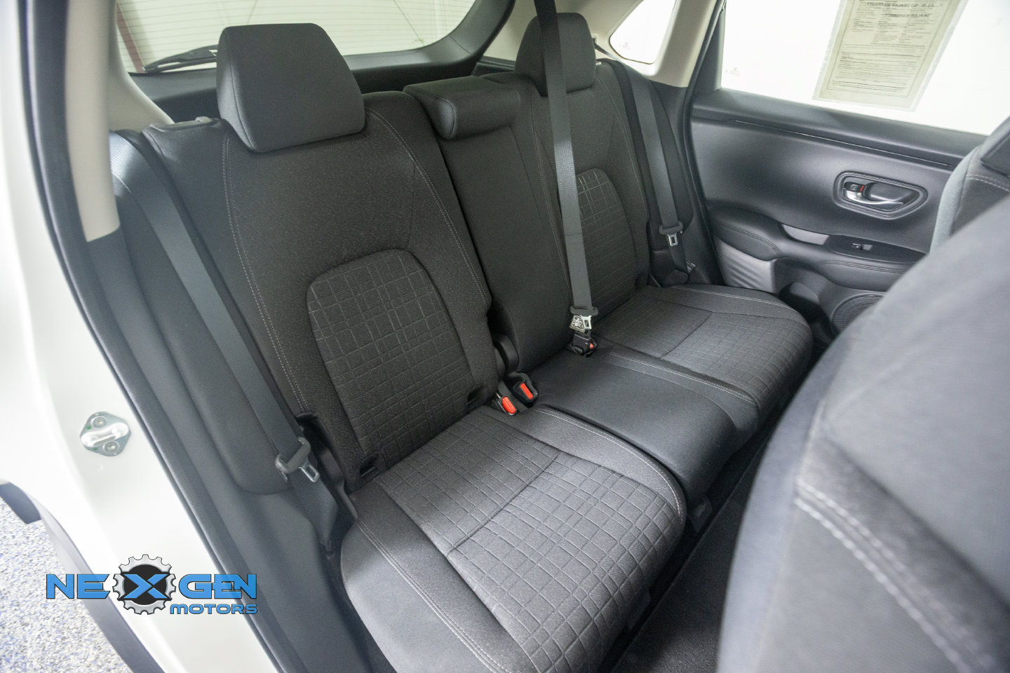 Used 2024 Honda HR-V LX image 41
