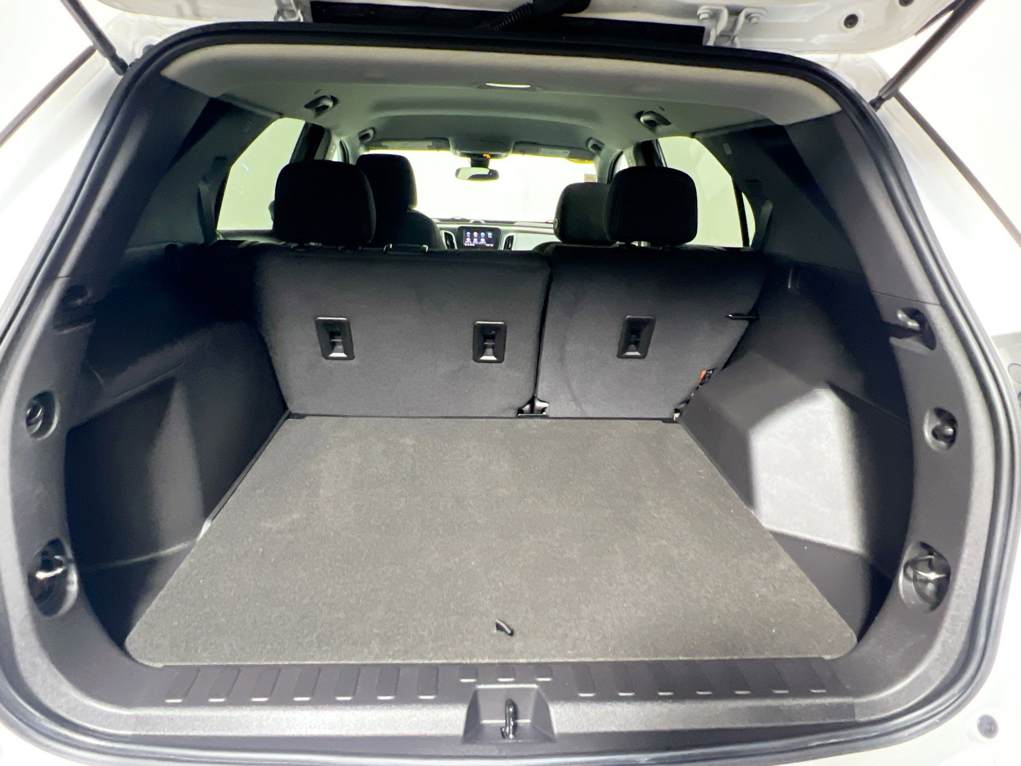 Used 2023 Chevrolet Equinox LS w/ LS Convenience Package image 34