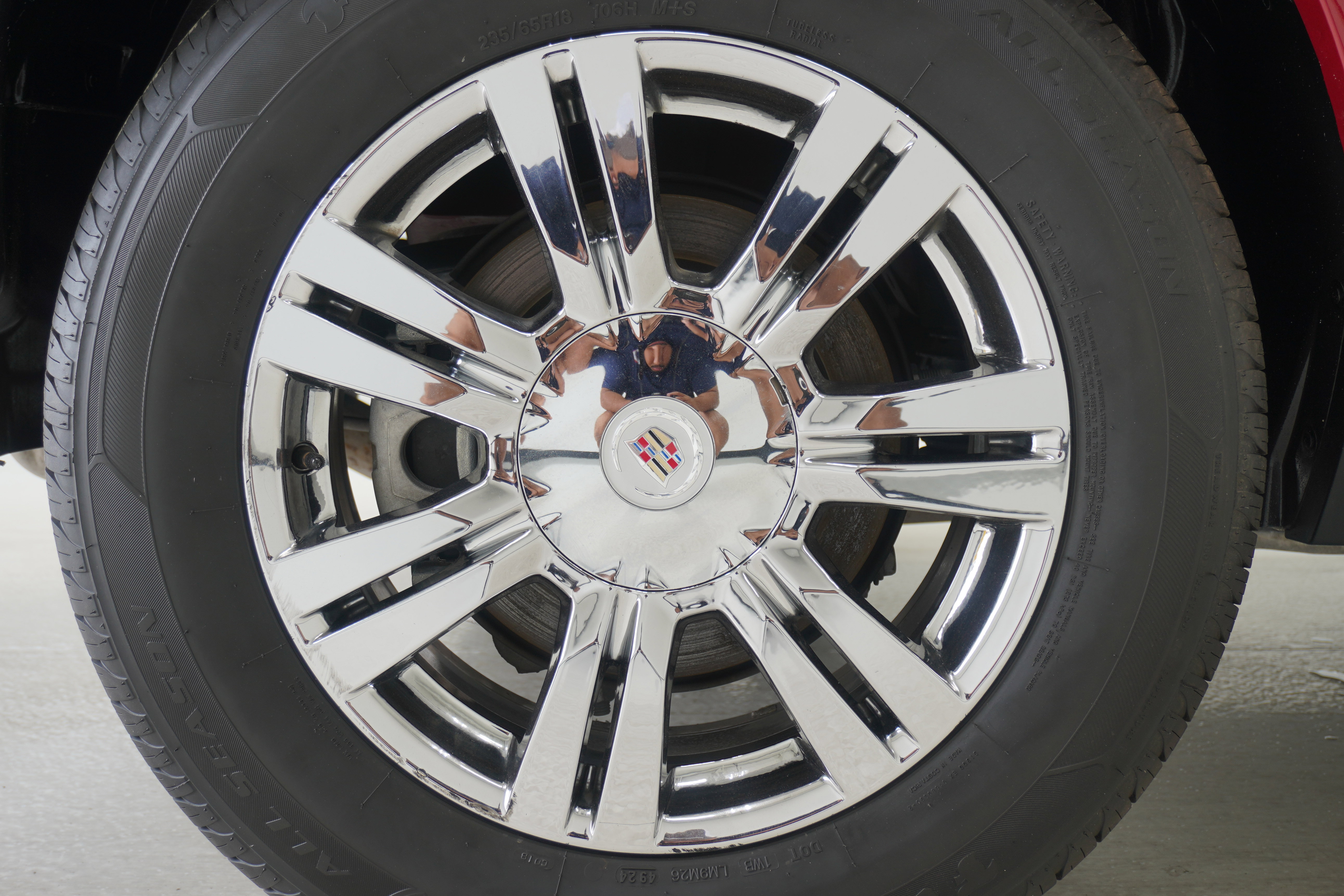 Used 2015 Cadillac SRX Luxury w/ Driver Awareness Package FWD image 23