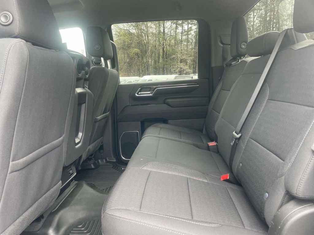 Used 2024 Chevrolet Silverado 2500 LT image 20