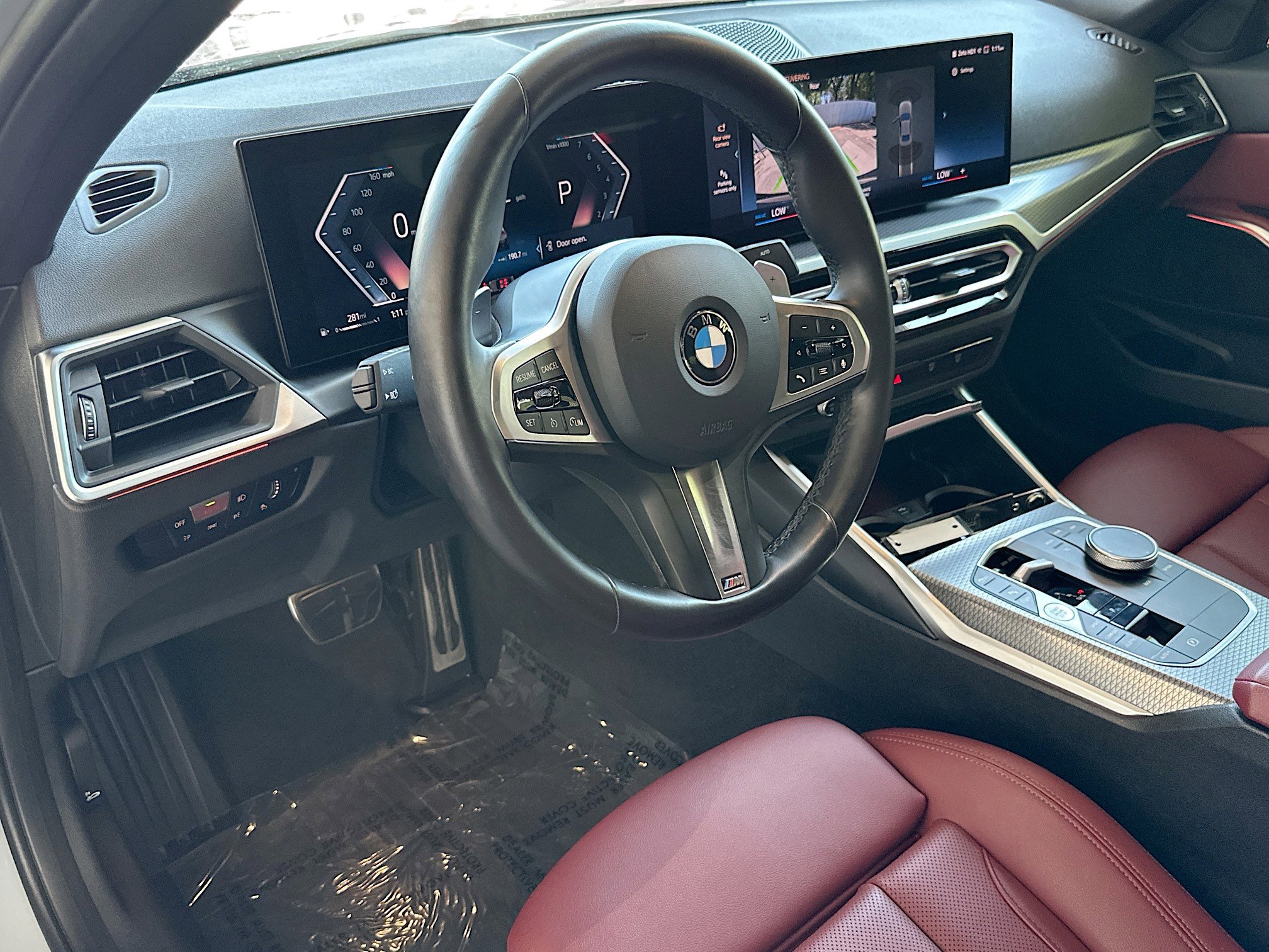 Certified 2024 BMW 330i Sedan w/ M Sport Package RWD image 9