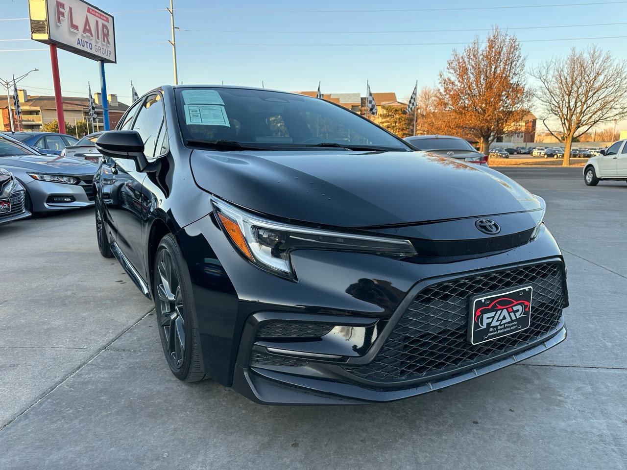 Used 2024 Toyota Corolla SE image 1