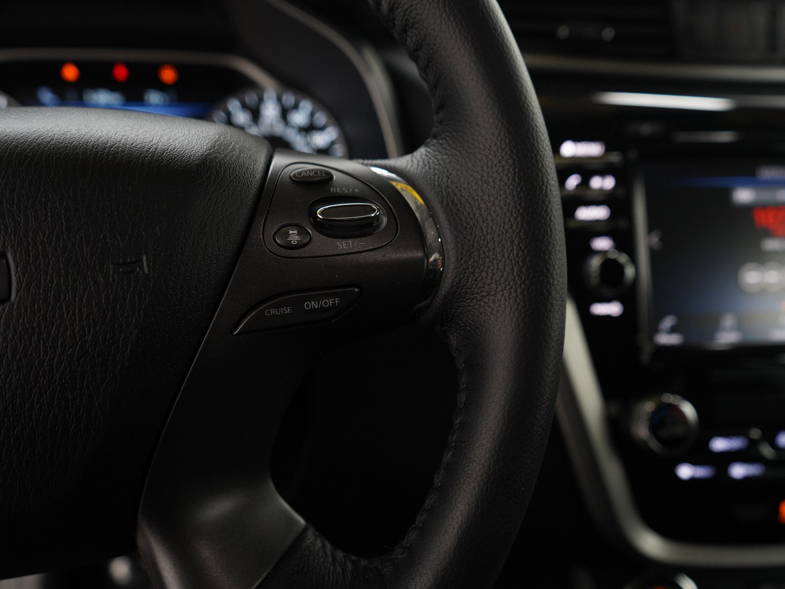 Used 2024 Nissan Murano SV w/ SV Midnight Edition Package image 23