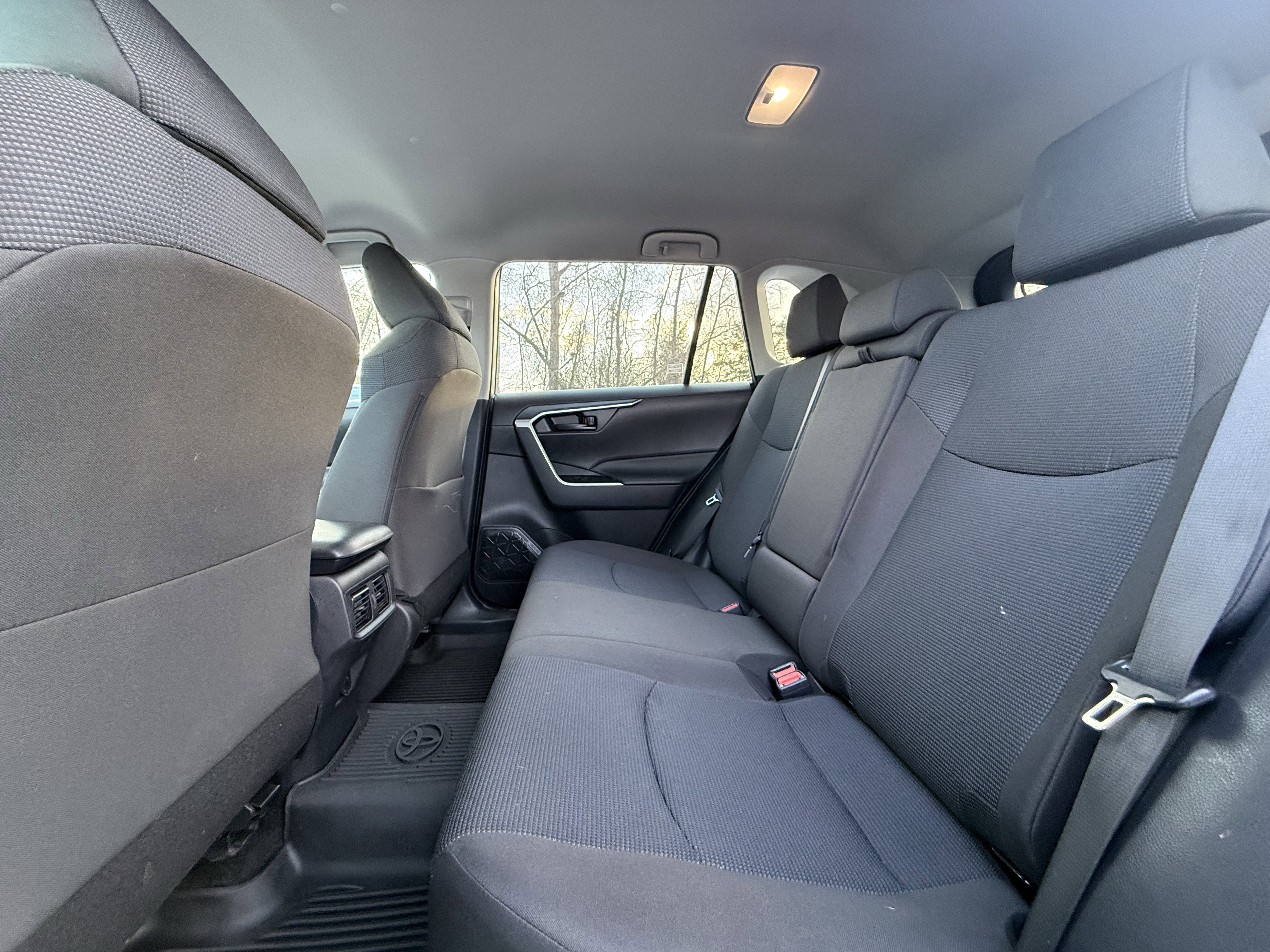 Used 2024 Toyota RAV4 LE image 23