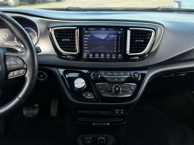 Used 2020 Chrysler Pacifica Touring-L w/ Advanced Safetytec Group image 22