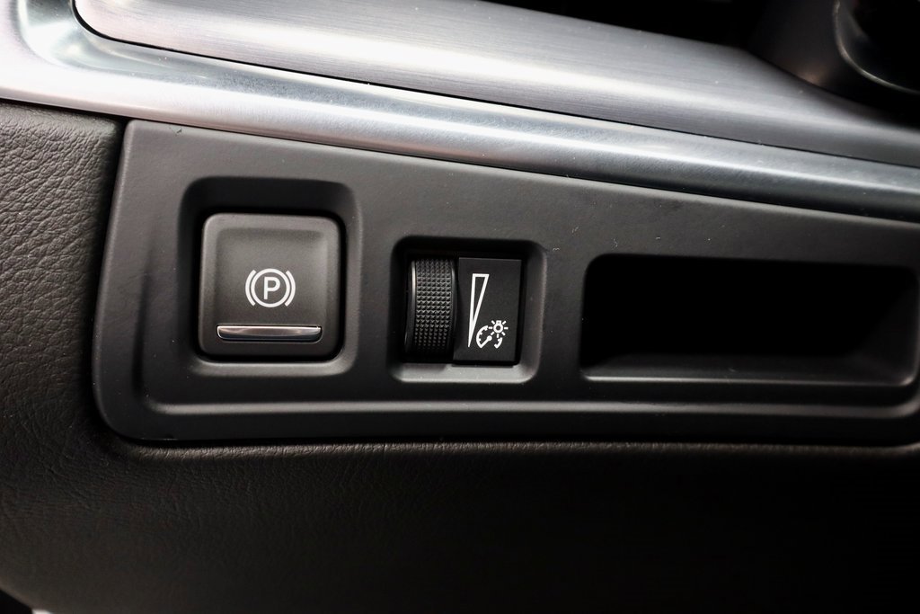 Used 2024 Cadillac XT5 Luxury w/ LPO, Floor Liner Package image 27