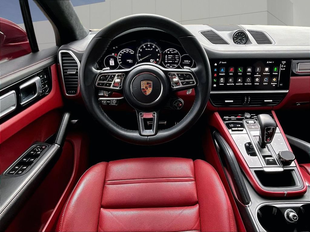 Certified 2022 Porsche Cayenne Turbo S AWD/4WD image 13